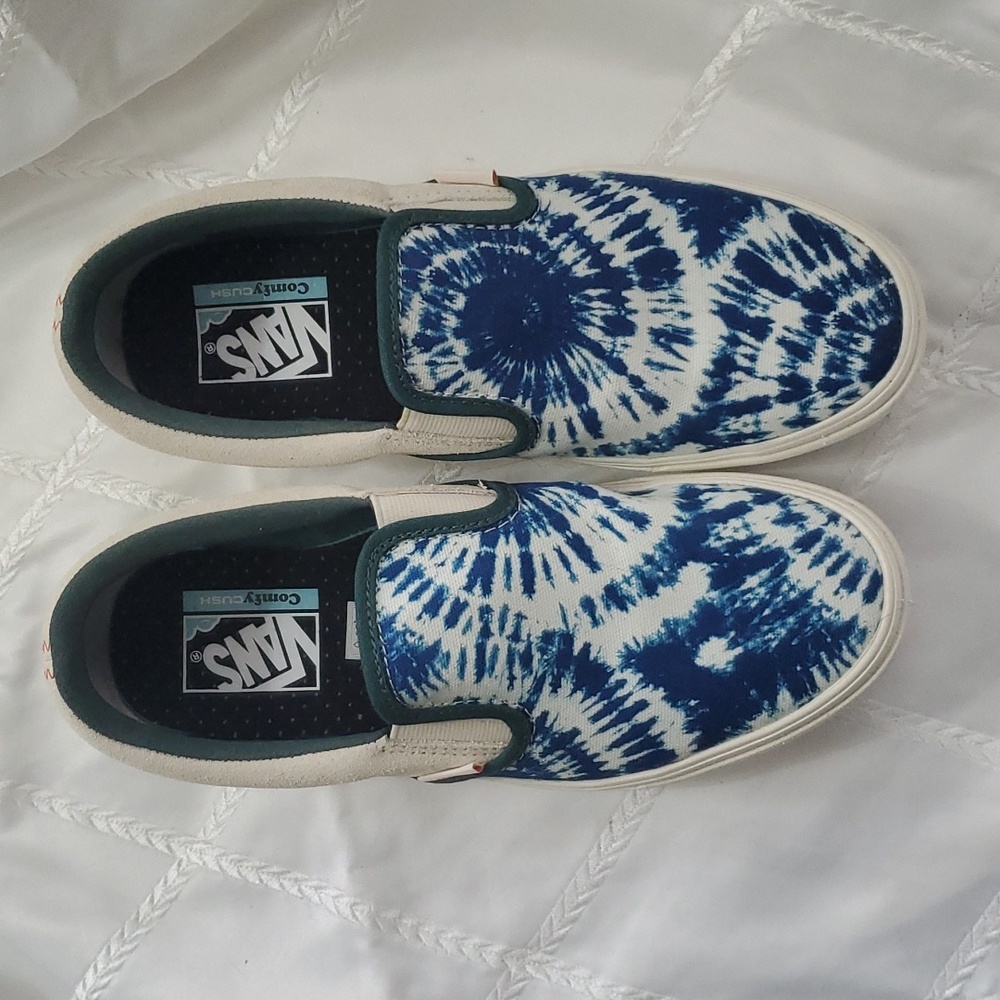 Tie-Dye Vans Slip-Ons